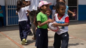 Rugby llega a escuelas de Santa Teresa del Tuy 