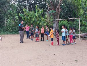 Comunidad indígena venezolana 'Piaroa': tiene su primer contacto con el rugby en el Amazonas